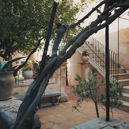 Palazzo Gambuzza 3* Ispica