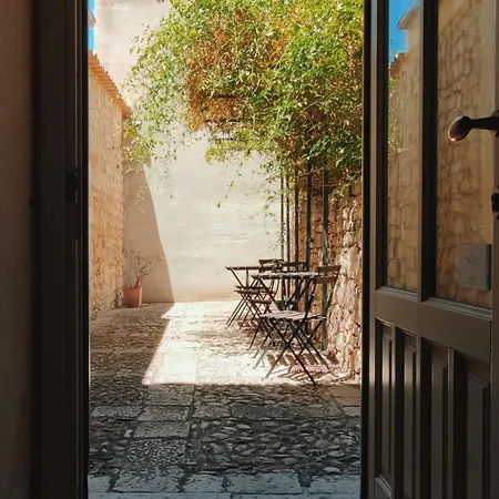 Palazzo Gambuzza