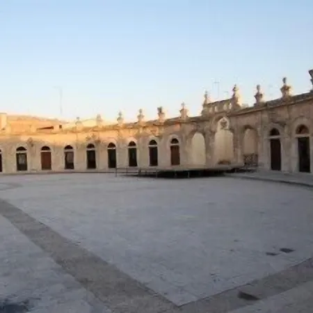 Lägenhetshotell Palazzo Gambuzza