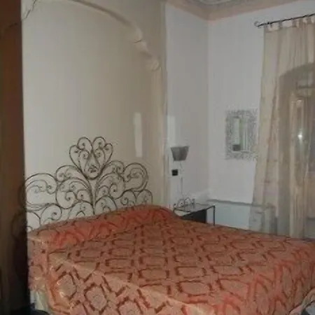 Lägenhetshotell Palazzo Gambuzza 4*